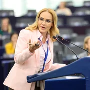 Gabriela Firea 3 jpg