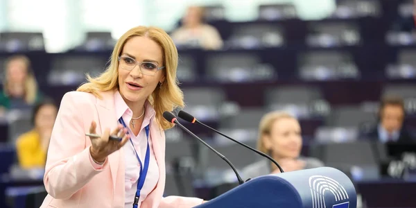 Gabriela Firea 3 jpg