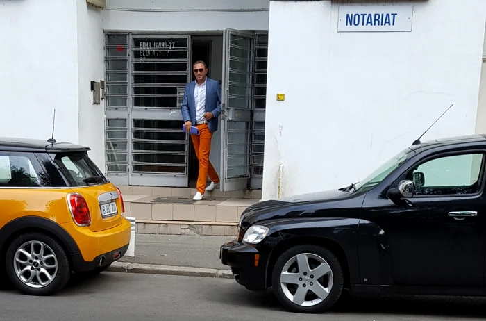 Alin Ionescu a ieșit pe ușa din dos a notariatului, ca să evite jurnaliștii
