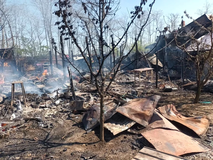 Incendiul a fost de mare amploare FOTO ISU Neamț