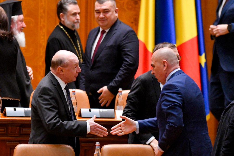 Băsescu cere desființarea Coaliției și-l atacă pe Grindeanu: „Crede că obligația lui e să servească doar PSD”