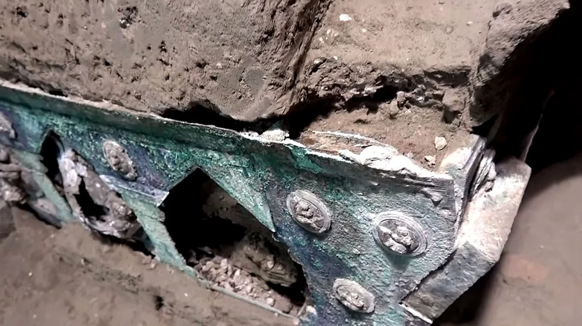 VIDEO Arheologii au descoperit o trăsură ceremonială antică în apropiere de Pompeii jpeg