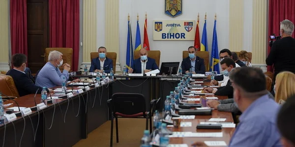 cj bihor sedinta foto