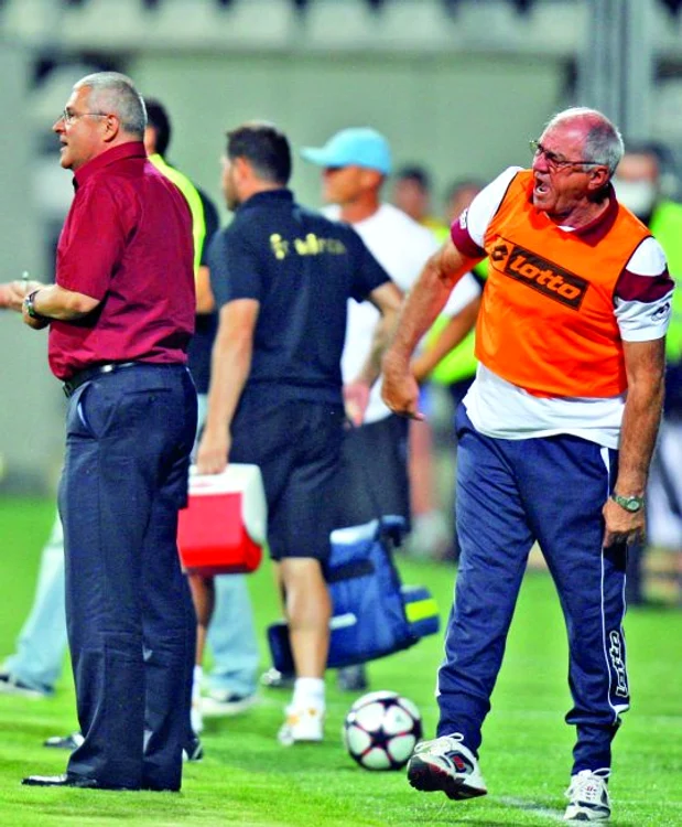 
    Nae Manea, antrenor Rapid şi Viorel Hizo, ex-antrenor Rapid  
