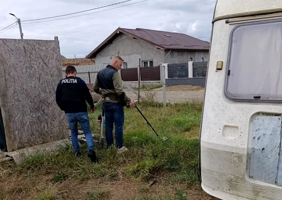 Bijuteriile, îngropate în curtea unui suspect