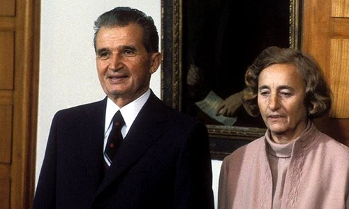 22 decembrie: Nicolae şi Elena Ceauşescu fug din sediul CC al PCR cu ajutorul unui elicopter jpeg
