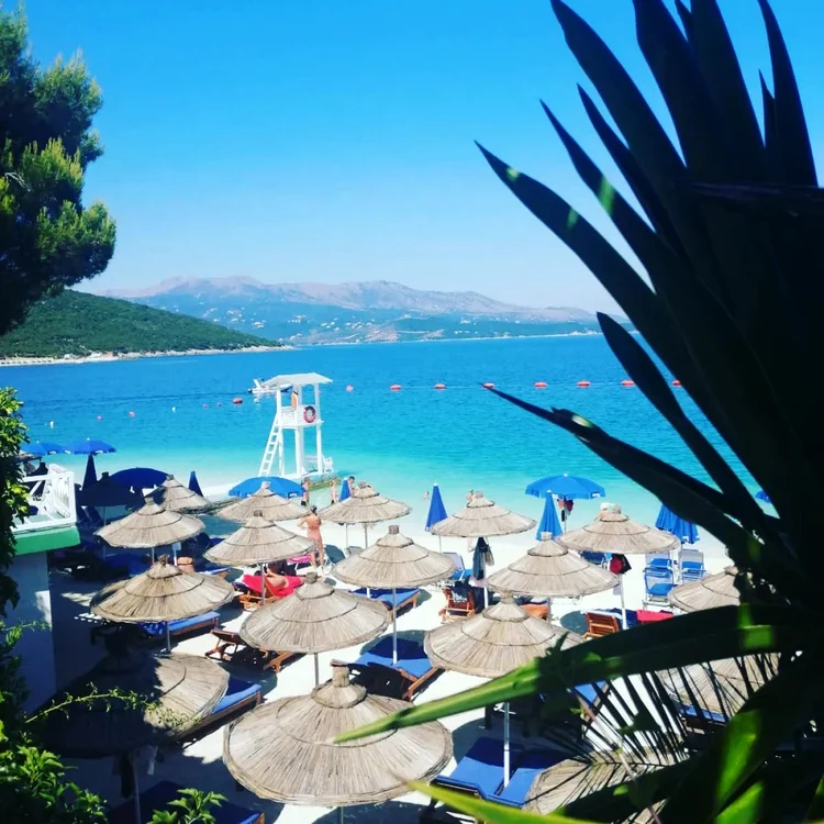 Plajă din Albania. FOTO: Forum Albania