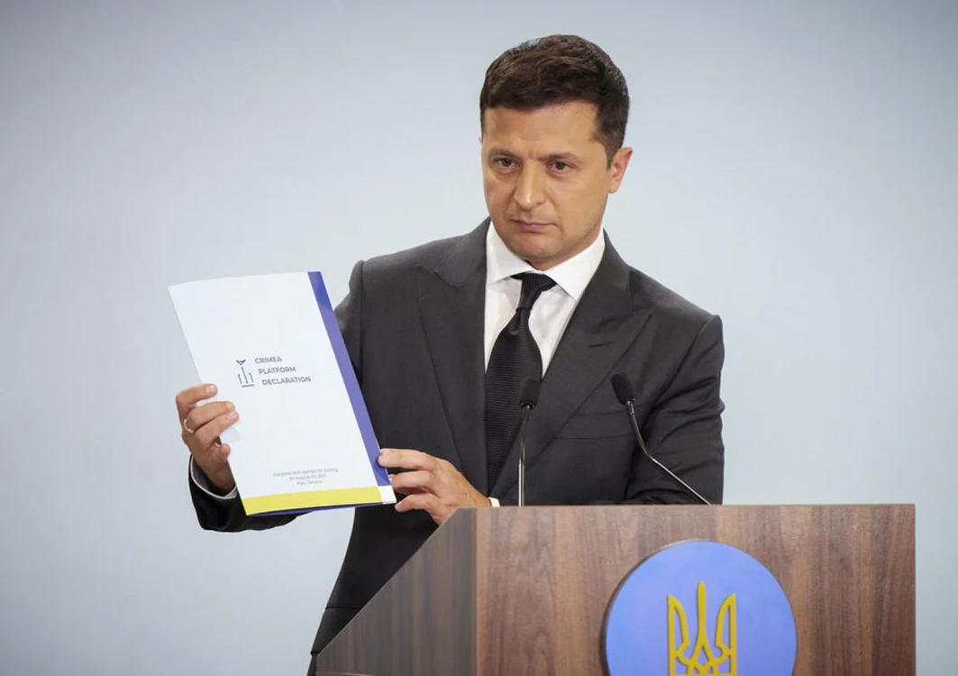 Volodimir Zelenski la summitul Platforma Crimeea, menit sensibilizării opiniei publice internaţionale asupra drepturilor Ucrainei în cazul peninsulei de la Marea Neagră FOTO EPA-EFE