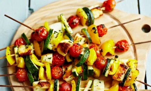 Frigarui cu legume si branza halloumi jpeg