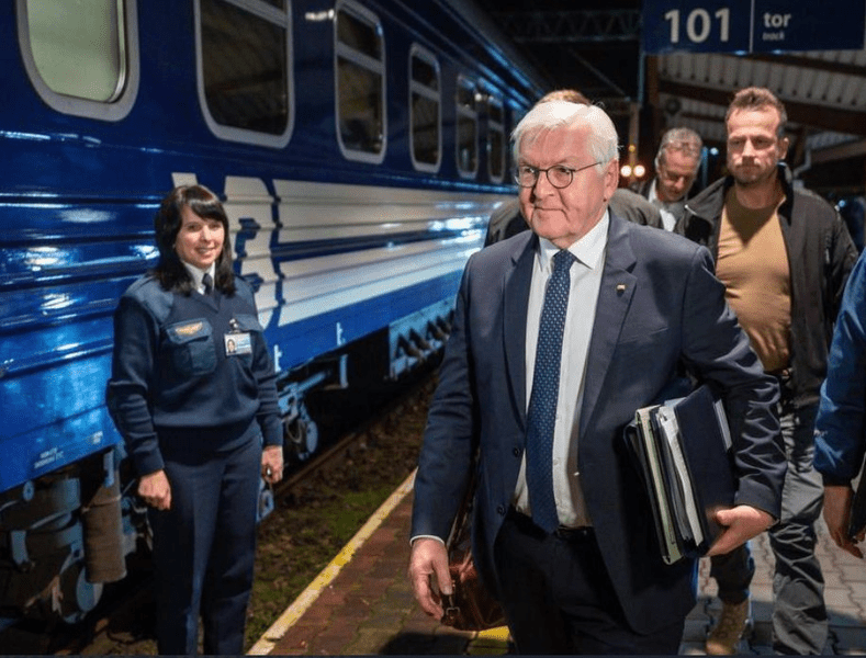 Președintele Germaniei s-a adăpostit într-un buncăr în timpul unei vizite într-un orășel din Ucraina