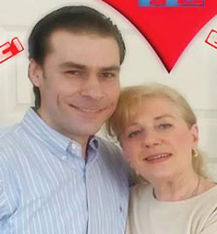 Stela a fost ajutată de fiul ei, Anton  Marin, să treacă peste marea dramă