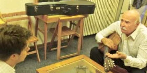 Tânărul jurnalist, faţă-n faţă cu marele artist