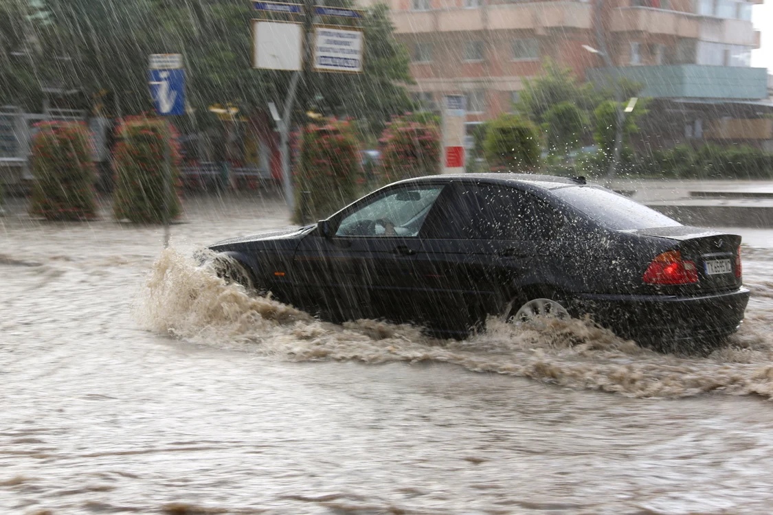 INHGA a emis cod galben de inundații. FOTO Shutterstock Suliman Razvan (Arhivă)
