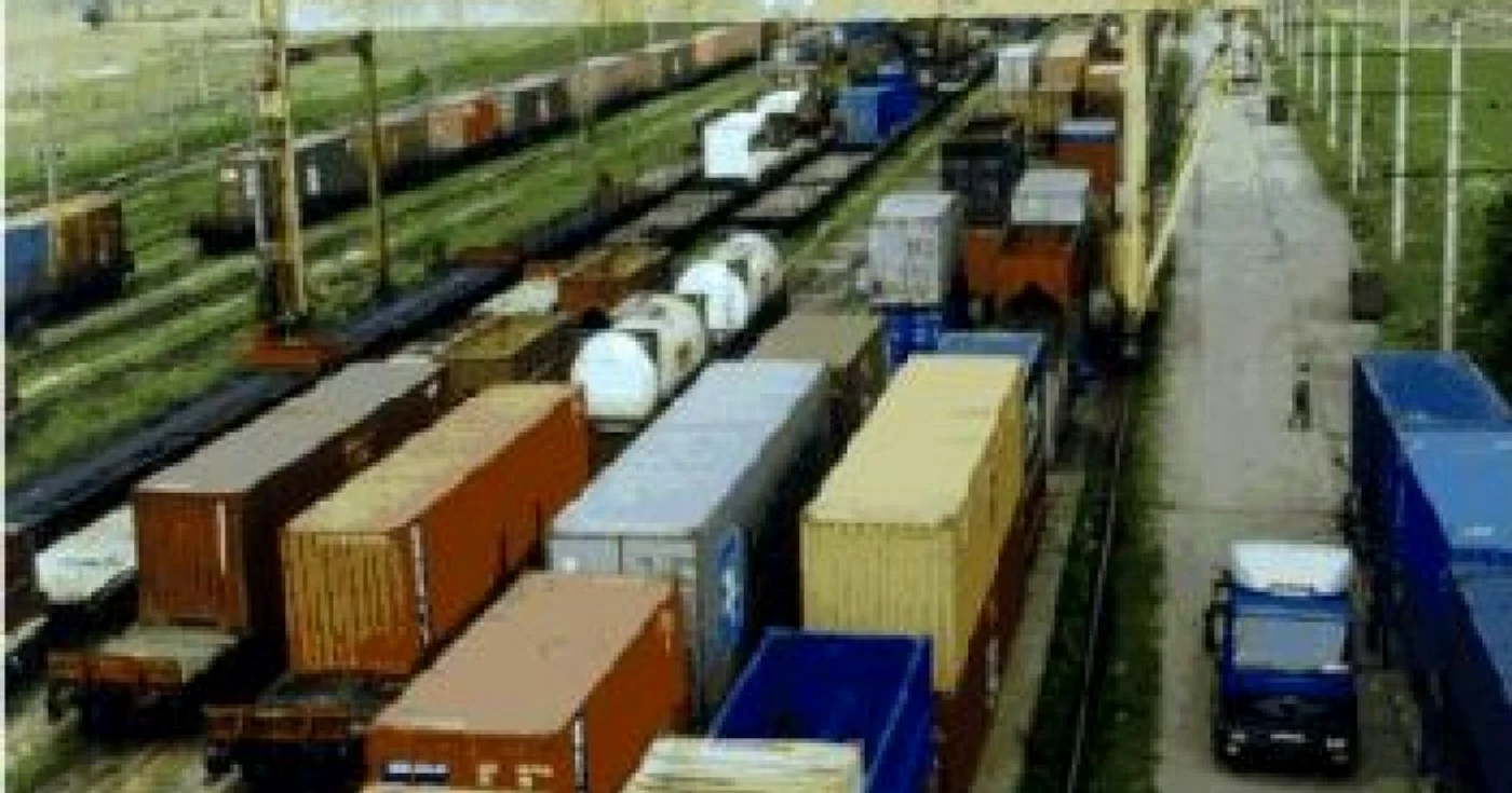 Braşov: Angajaţii CFR Marfă, trimişi în şomaj tehnic