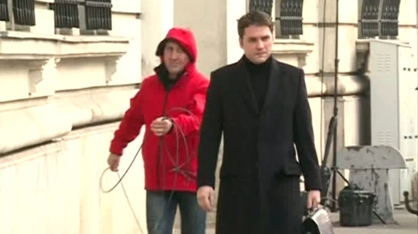
    Dan Șova a ajuns la ÎCCJ în jurul orei 9.00 (foto: romaniatv.net)  