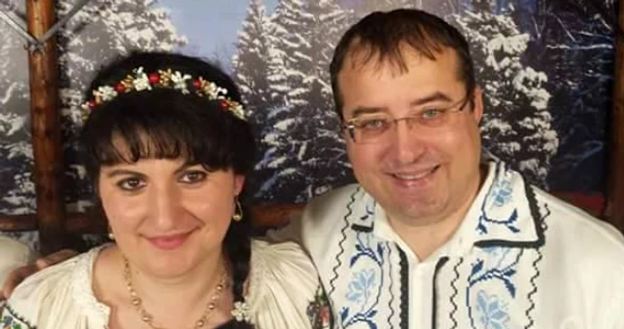 Adriana și Liviu Sgaibă, dascăli-muzicanți din Turburea (Gorj) SURSA Facebook Formația Siderall