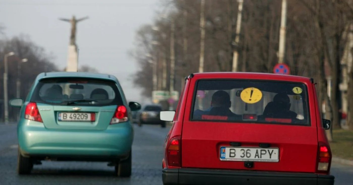 Şoferii începători vor avea de respectat reguli suplimentare în trafic