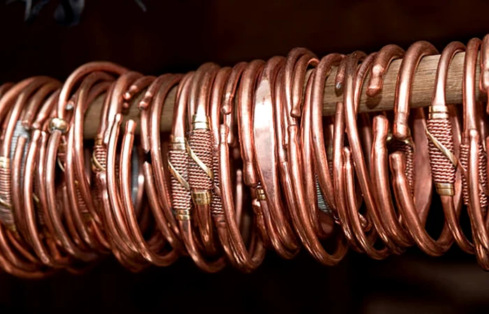 Bijuteriile de cupru pot fi curățate ușor / foto: IStock