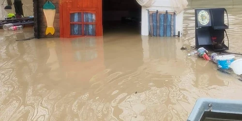 inundatii Insula Crapilor 01 foto Facebook Raul Cristian jpg