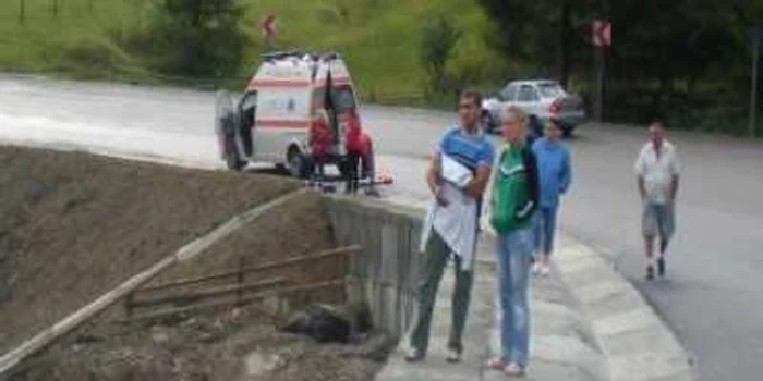 Suceava: Doi morţi şi trei răniţi în urma ciocnirii a două autoturisme pe E 85