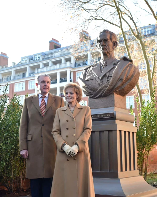 14 majestatea sa margareta principele radu in vizita in marea britanie dezvelirea bustului regelui mihai 7 jpg jpeg
