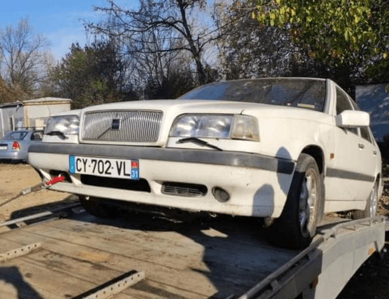 Rabla din parcare, schimbată cu o mașină nouă. Suma pe care o poate primi un proprietar