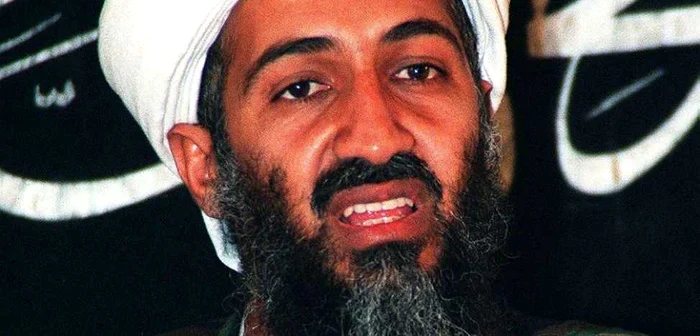 Familia bin Laden l-a dezmoştenit pe Osama în 1994, atunci când Arabia Saudită i-a ridicat şi cetăţenia din cauza activităţilor sale teroriste