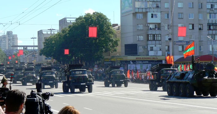 Regiunea separatistă îşi demonstreză în fiecare an la paradă militară armele de care dispune datorită Rusiei