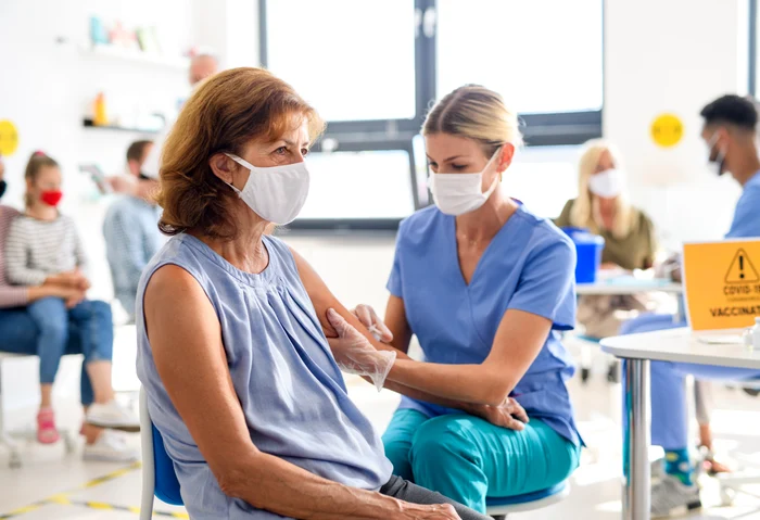 Persoanele vaccinate anti Covid-19 sunt protejate timp de opt luni împotriva noului coronavirusfoto: Shutterstock