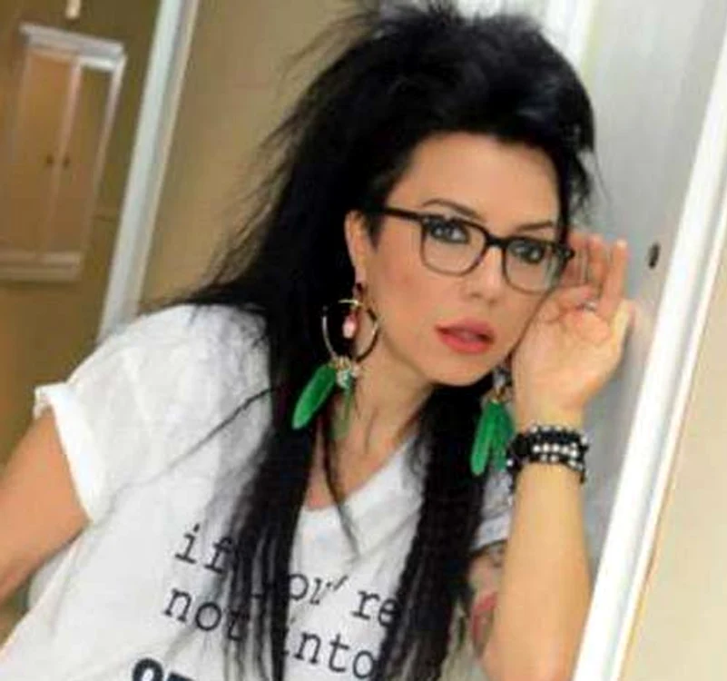 
    Dj Wanda şi-a creat rochia de 8 MartieFOTO: Arhiva personală  