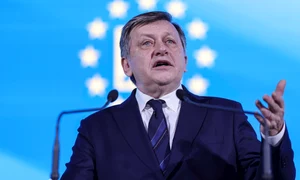 Consiliul Național al PNL pentru validarea lui Crin Antonescu în rolul de candidat al alianței PSD-PNL-UDMR-Minorități la alegerile prezidențiale din mai 2025, desfășurat la Palatul Parlamentului, în București. FOTO Inquam Photos / Octav Ganea