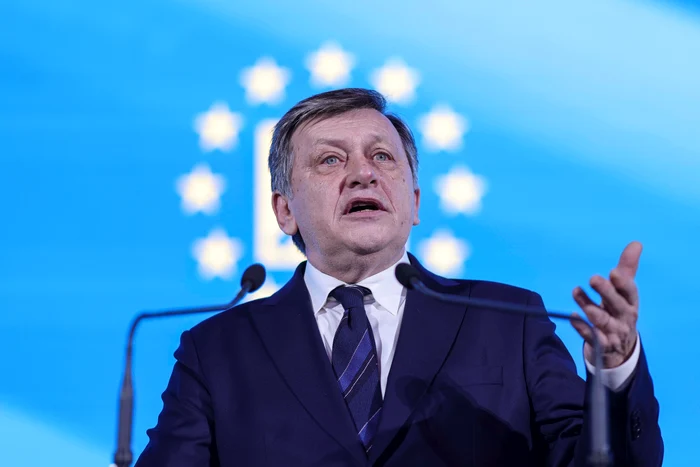 Crin Antonescu, candidatul Coaliției la alegerile prezidențiale