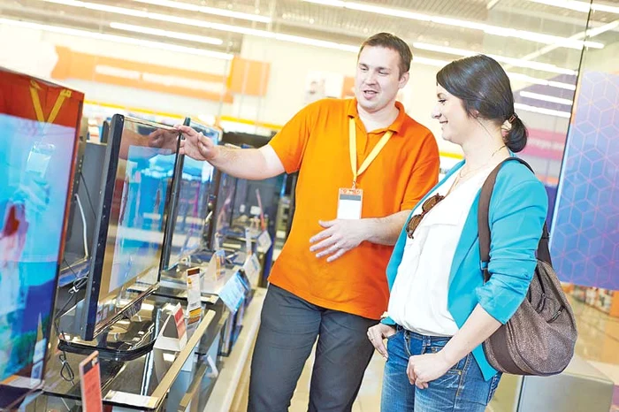 Dacă în perioada Sărbătorilor nu te puteai apropia de produsele electronice şi electrocasnice din cauza preţurilor piperate, acum e momentul să dai o raită prin magazine