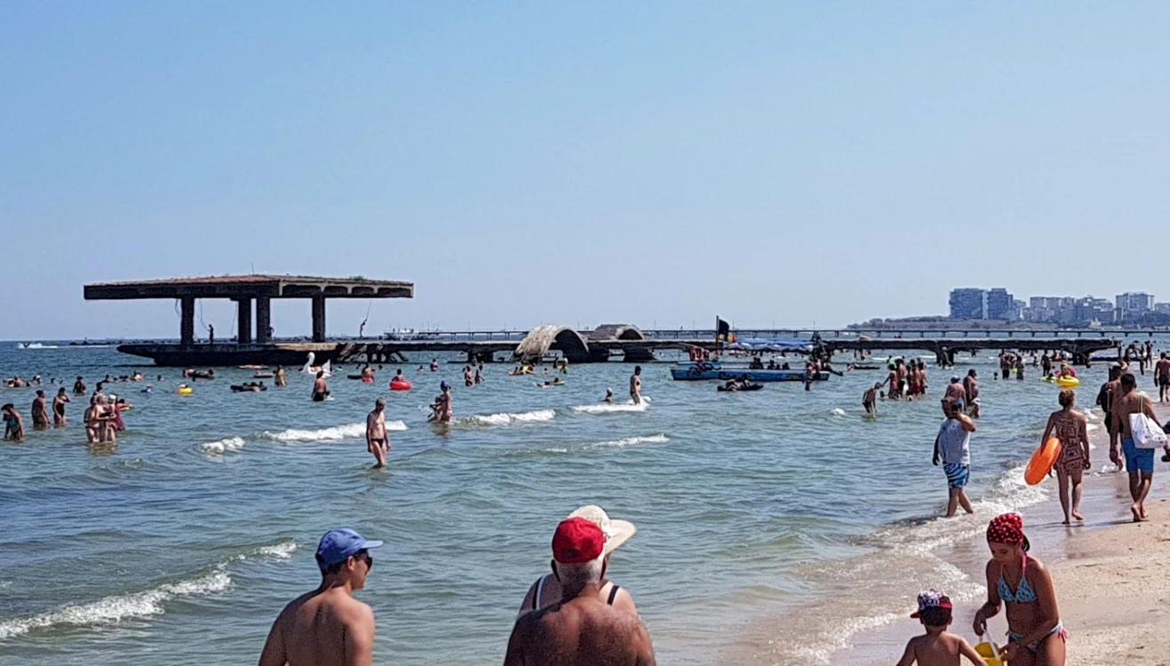 Pasarela din Mamaia este o ruina FOTO Calin Gavrilas