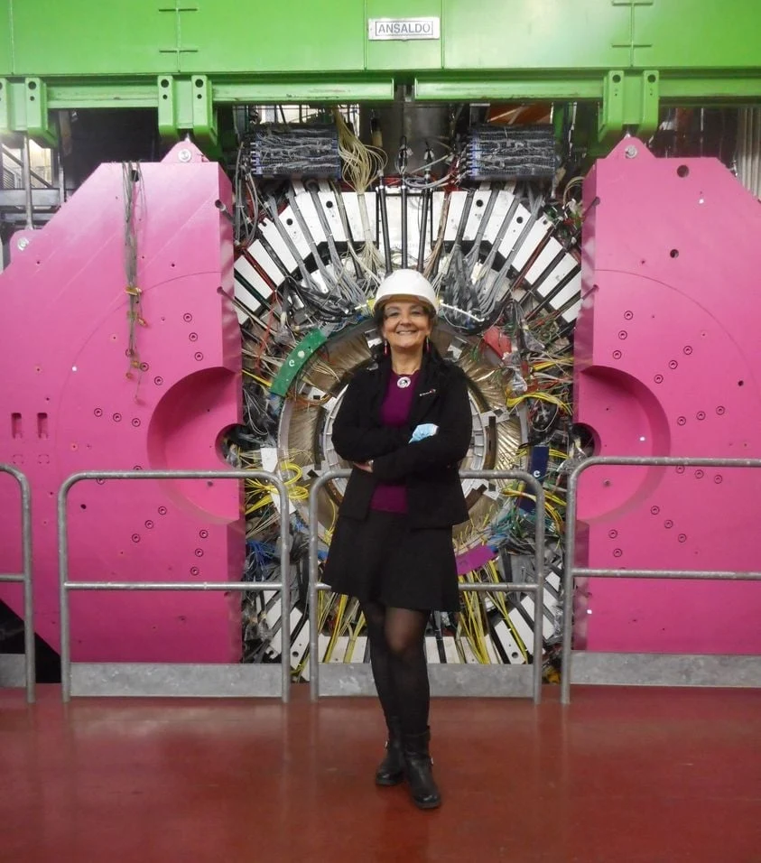 Povestea româncei care testează limitele mecanicii cuantice la 1.400 de metri sub munte