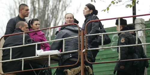 Traficanţii de invitaţii stau lângă Consulatul României
