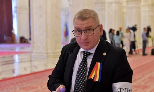 Deputatul PNL Florin Roman: ” Nu suntem hoţi, analfabeţi sau semidocţi ca şi tuta de Dăncilă ” jpeg