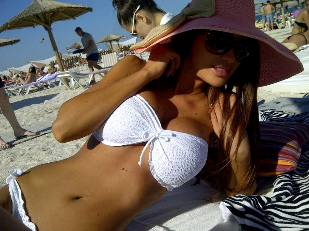
    Bianca Drăguşanu  