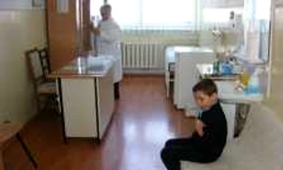 Elev la cabinetul medical pentru consultaţie