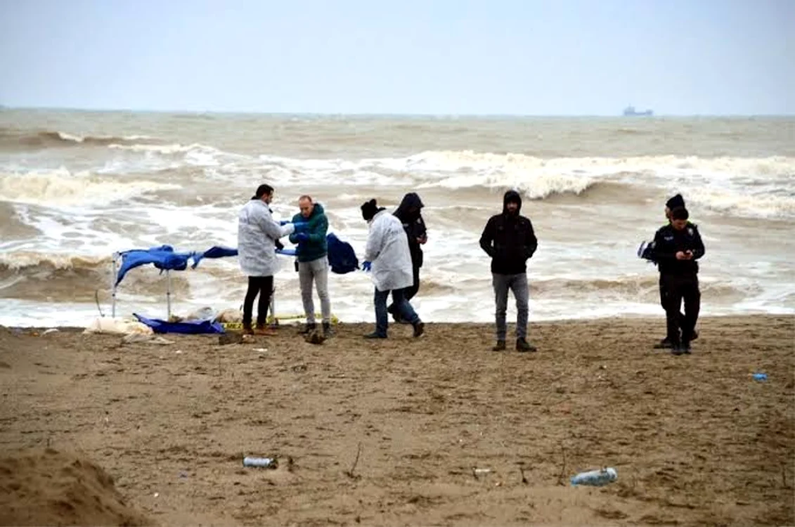 Un nou cadavru a fost găsit pe plajă FOTO: X