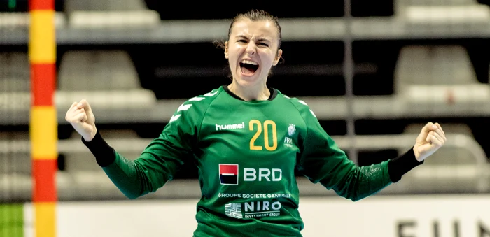 Iulia Dumanska, unul dintre cei trei portari al naționalei României. Foto Sportpictures