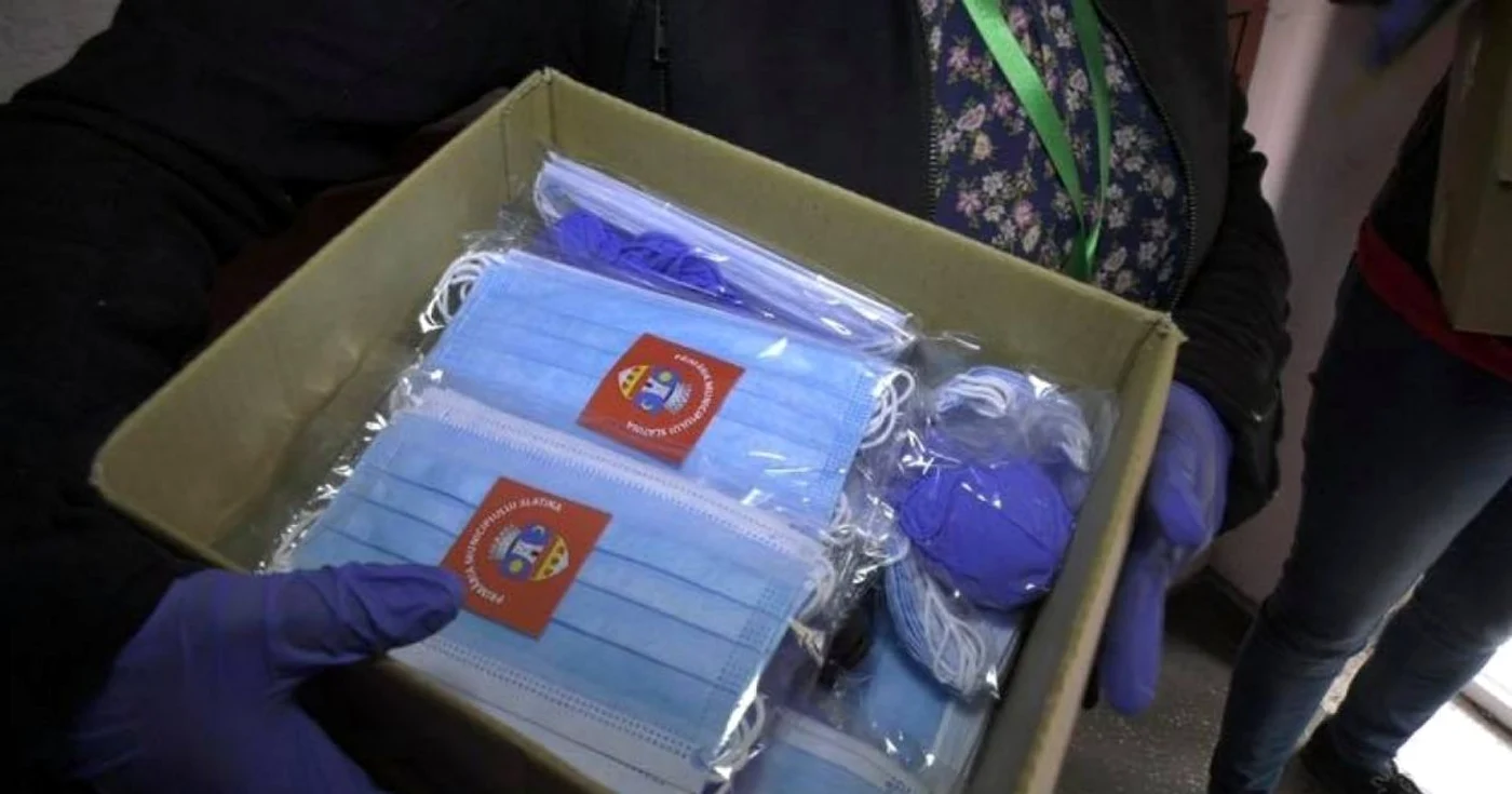 Măştile vor fi date persoanelor vulnerabile FOTO: Adevărul