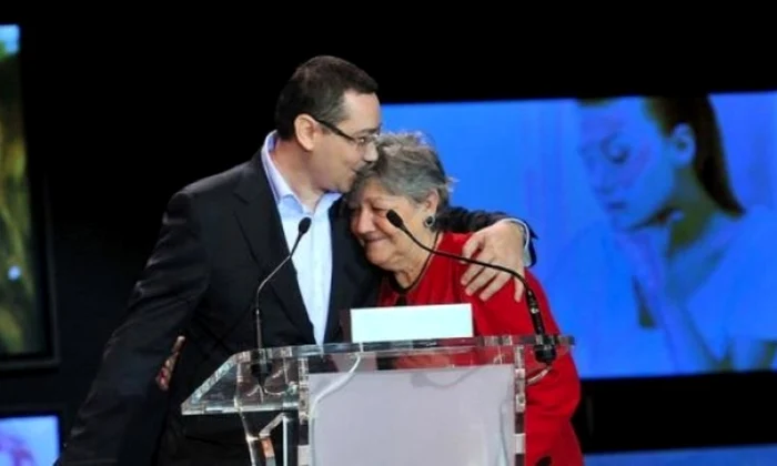 Victor Ponta mama Facebook Victor Ponta jpg