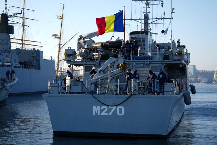 Vânătorul de mine românesc M 270 execută o misiune în Marea Neagră, alături de nave din Bulgaria şi Turcia