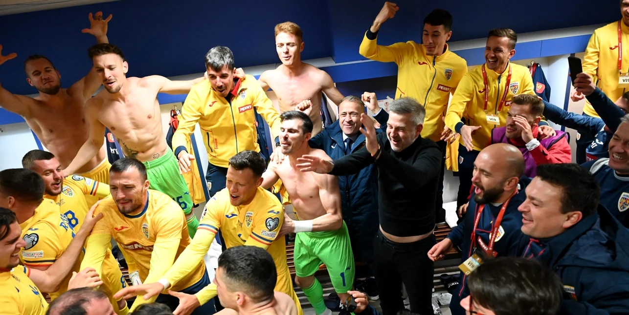 Naționala României s-a bucurat după calificarea la Euro 2024. Foto Sportpictures