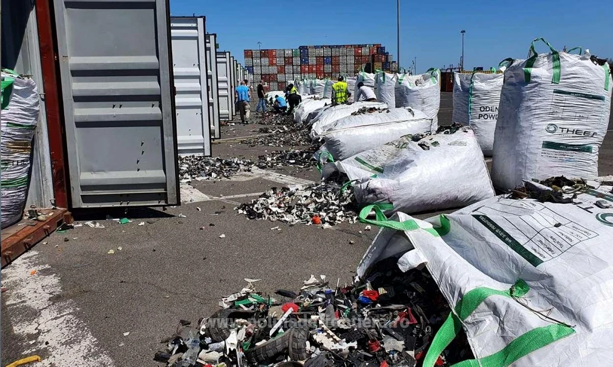 Deşeuri sosite în Portul Constanţa foto: Poliţia de Frontieră