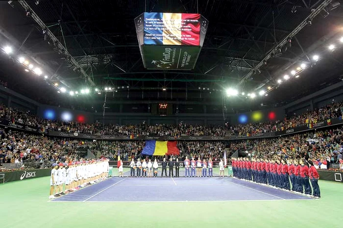 IMN. 7.000 de oameni au cântat alături de fetele noastre imnul României la prezentarea oficială a echipelor