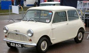 Morris Mini Minor 1959 (621 AOK) jpg