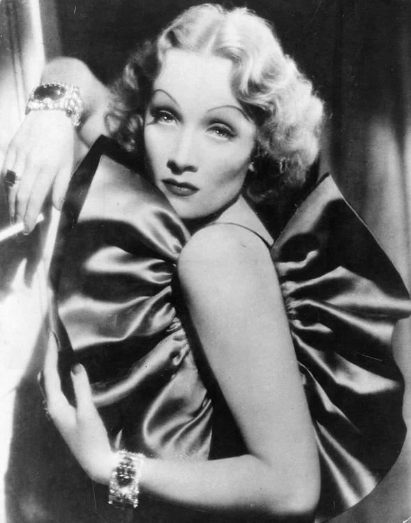 
    Marlene Dietrich  