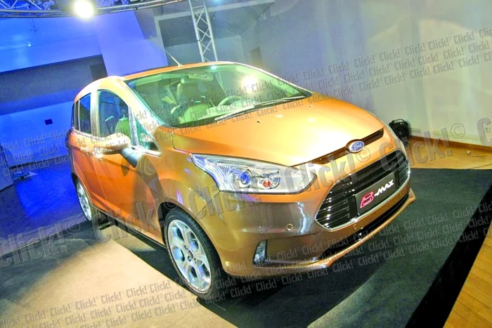 
    B-Max, cea mai sofisticată maşină construită vreodată în România (Fotografii: Sever Gheorghe)  